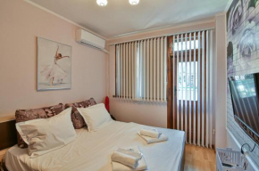 Super central 2 BR with AC